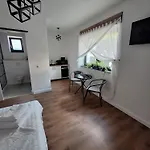 Casa De Caramida Konukevi