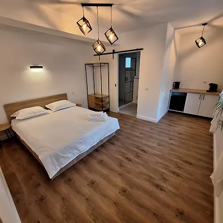Casa De Caramida * Brasov